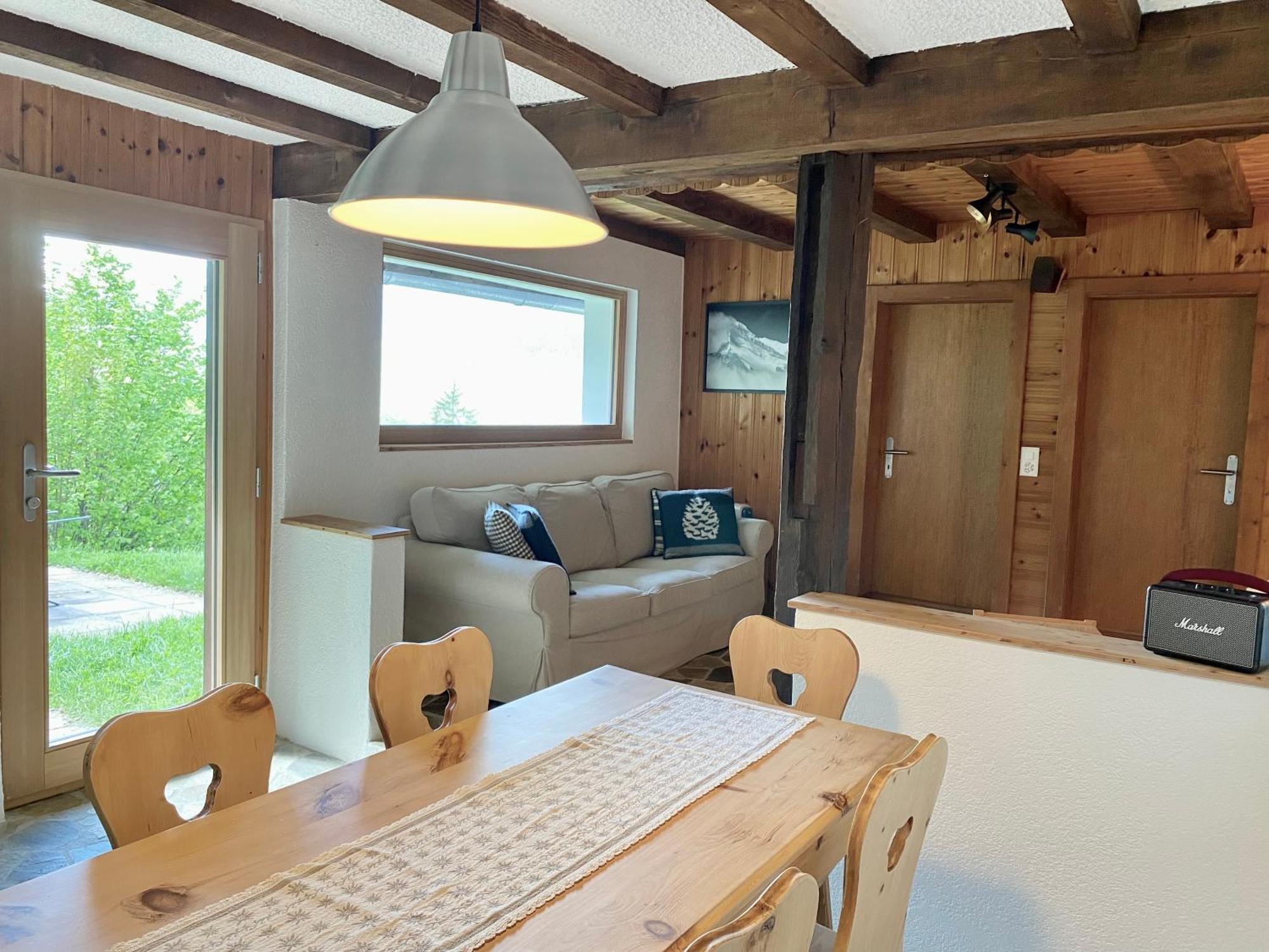 Eco Lodge With Jacuzzi And View In The Swiss Alps Grone Exterior photo